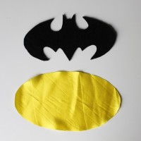 DIY: fabriquer une cape de super héros! (sans machine à coudre)